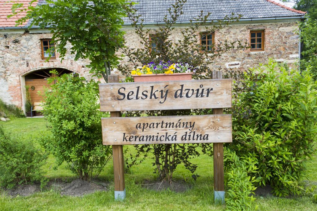 Appartement Selsky Dvur à Kájov Extérieur photo
