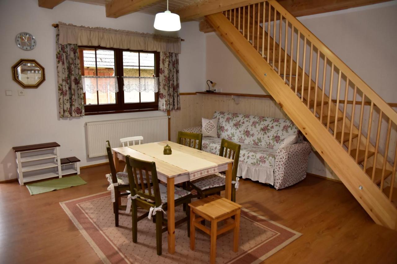 Appartement Selsky Dvur à Kájov Extérieur photo
